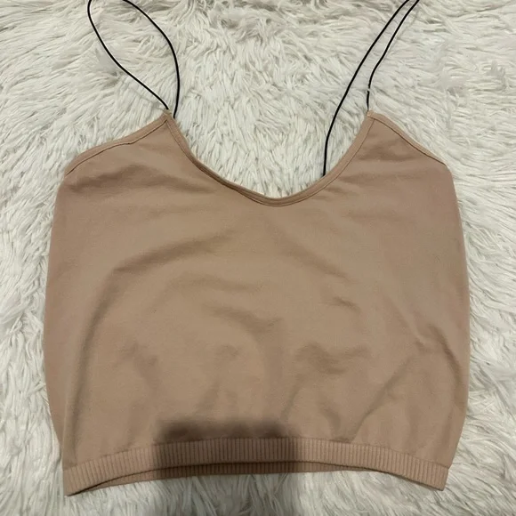 NWOT! FREE PEOPLE x INTIMATELY SEAMLESS CAMI - Picture 2 of 4